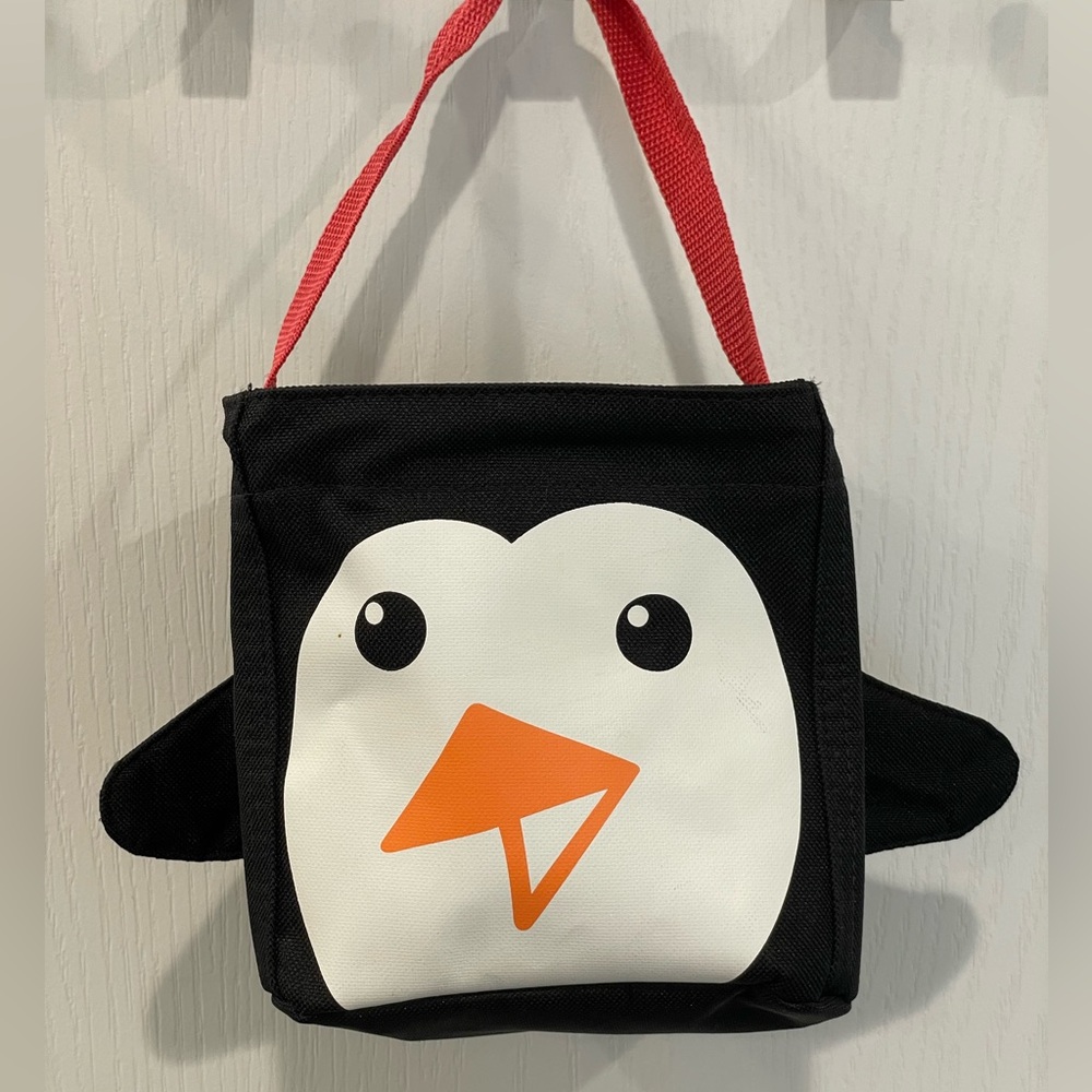 Thirty-one Penguin Littles Carry All Caddy